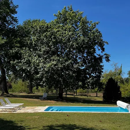 Hébergement de vacances Magnifique De Campagne *